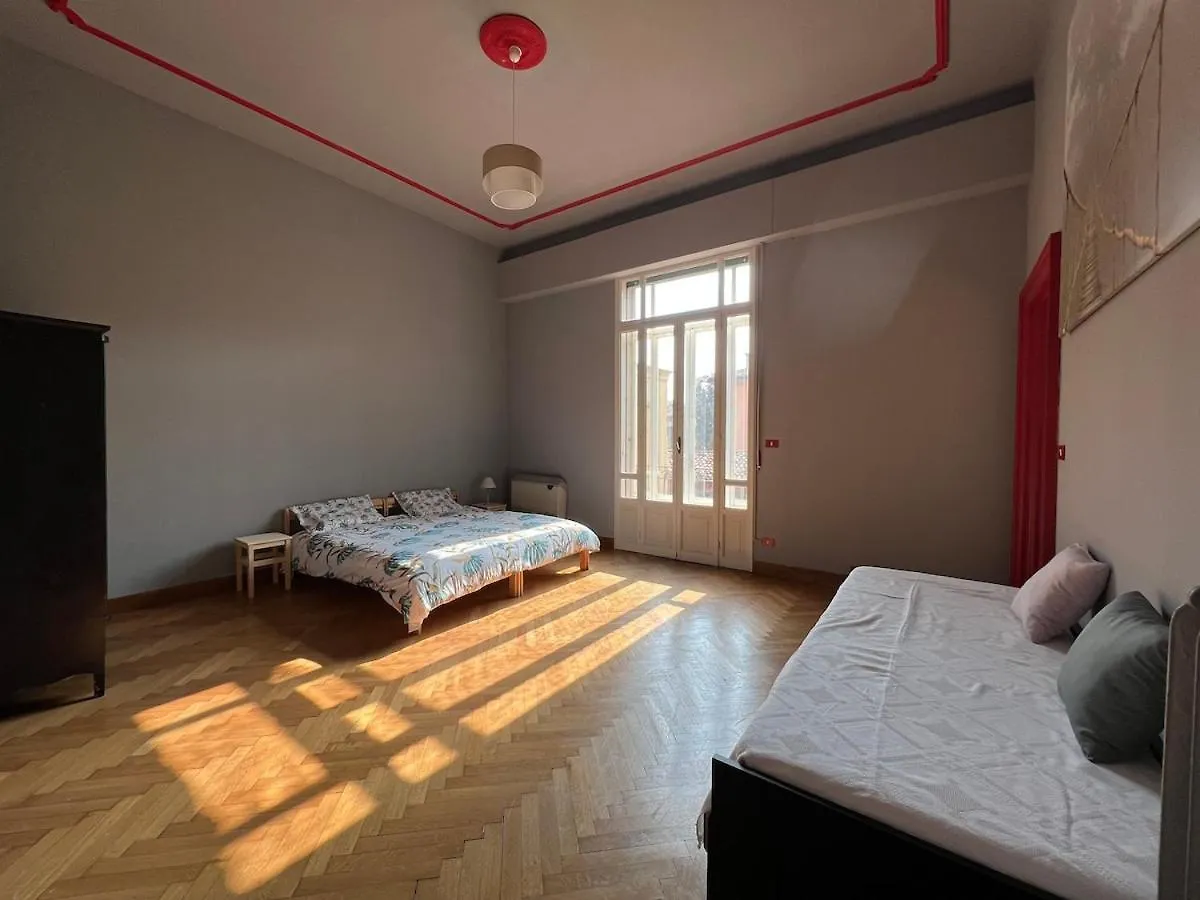 The Window On The Courtyard, Entire Apartment - La Finestra Sul Cortile, Intero Appartamento 博洛尼亚
