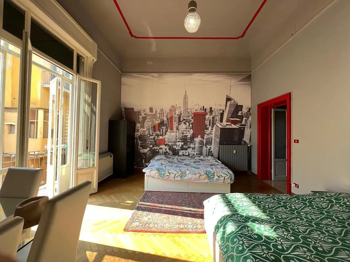 The Window On The Courtyard, Entire Apartment - La Finestra Sul Cortile, Intero Appartamento 博洛尼亚 0*,  意大利
