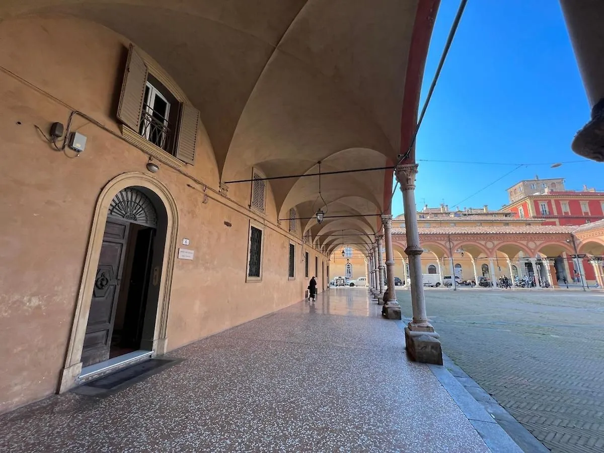 The Window On The Courtyard, Entire Apartment - La Finestra Sul Cortile, Intero Appartamento 博洛尼亚